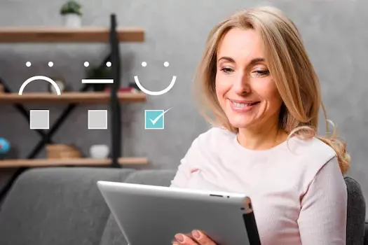 Almacena y consulta información detallada de los huéspedes, mejorando la personalización del servicio.